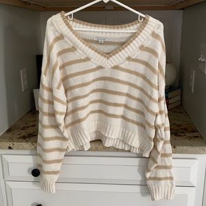 V neck sweater